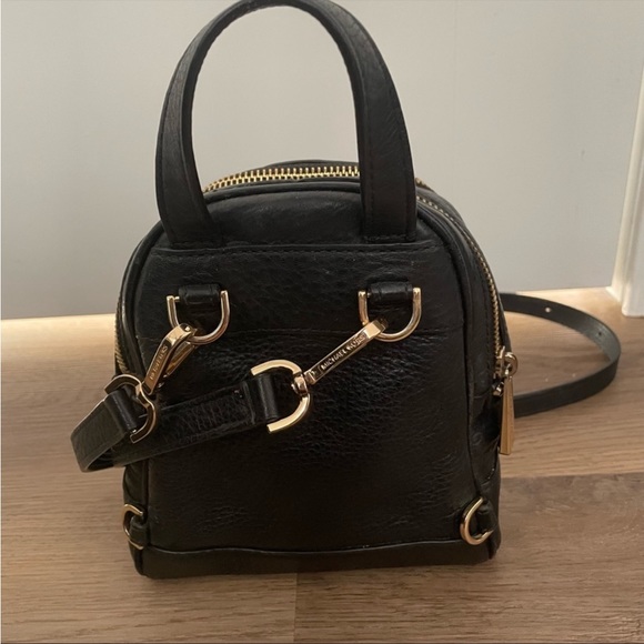 Michael Kors mini backpack - Picture 2 of 3